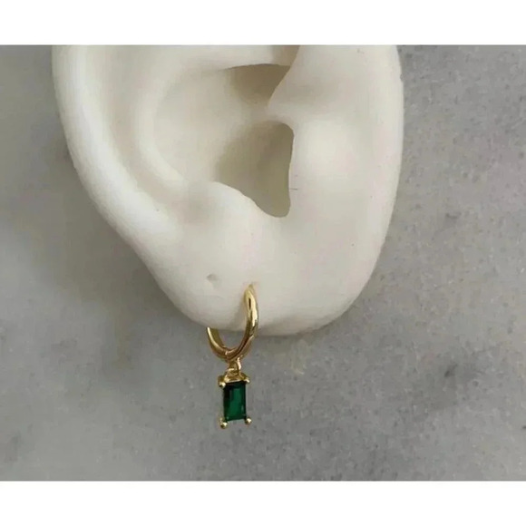 Gold Green Crystal Dangle Princess Huggie Hoop Earrings Brand New - Picture 1 of 3